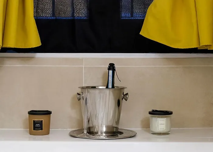 Dea Clodia Flat Apartment *